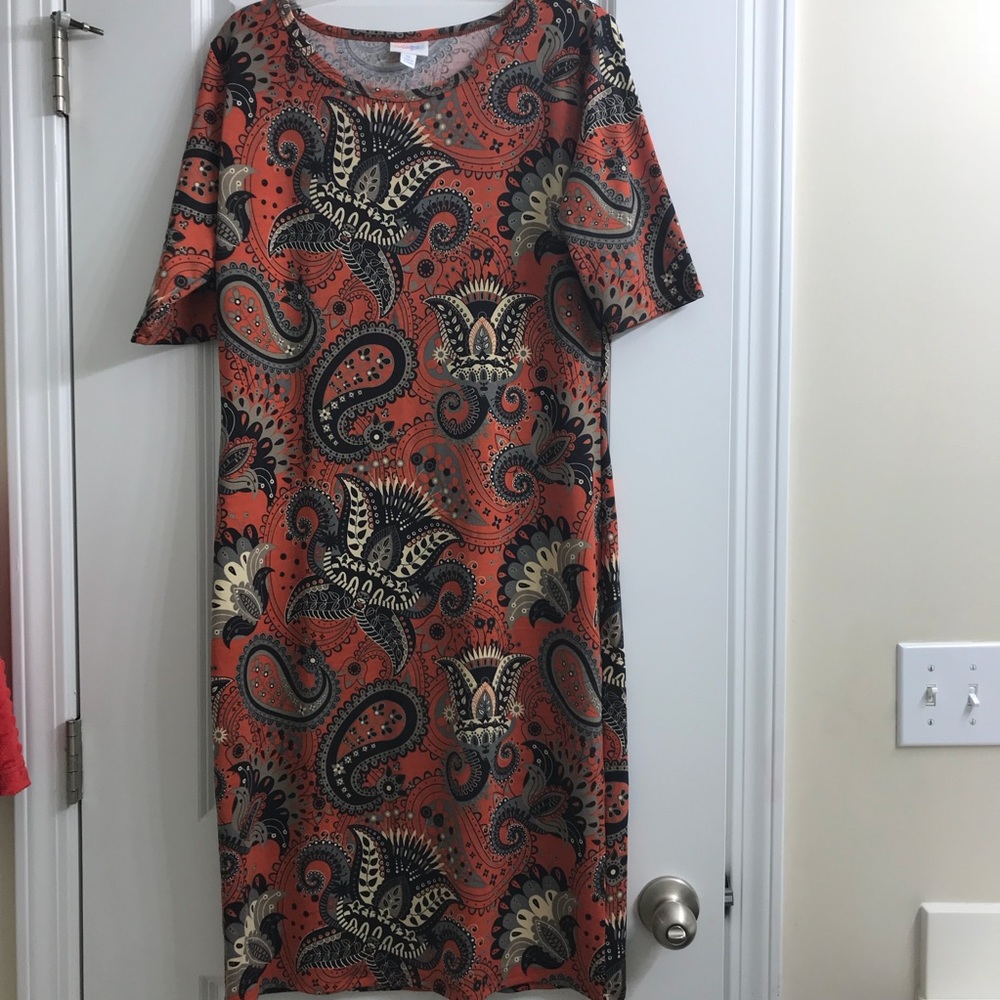 NWOT XL Lularoe Julia - absolutely gorgeous!